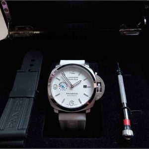 Automatisk rörelse Swiss Sapphire Mirror Size 44mm 13mm Importerat Rubber Watch Band 1TBW