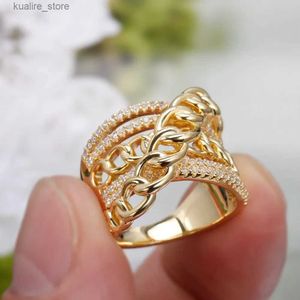حلقات الكتلة جوهرة الرومانسية واللامعة التصميم حلقة إصبع حلقة كبيرة حلقة جريئة للنساء مجوهرات الزورق الزورق المكعبة L240402
