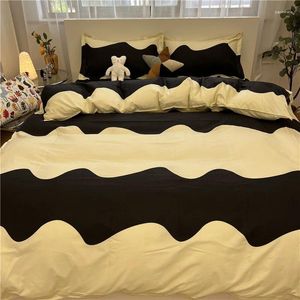 Bedding Sets Vintage Wave Black White Duvet Cover Sheet Pillowcase 3/4pcs Bed Linens Simple Flower Adults King