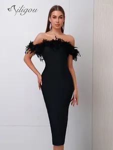 Casual Dresses Ailigou 2024 Summer Women's Black Sexy Strapless Feather Tight Midi Bandage Party Dress Elegant Celebrity Evening