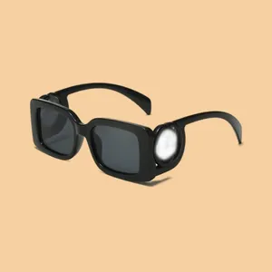 Mode solglasögon designer gradient adumbral små fyrkantiga linser lyxglasögon resa strand pc material full ram solskydd uv400 glasögon gratis frakt HG136 C4