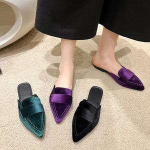 Luxus lila grüne Velvet Mule Sandals Frau Fashion Speced Toe Loafer Slippers Ladies Elegante Velours Flat Shoes 240321