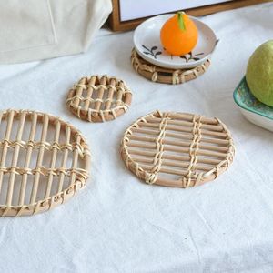 テーブルマットラッタン手織りコースターティーポットプレースマットノンスリップコーヒーセットダイニングディッシュマット断熱パッドキッチンアクセサリー