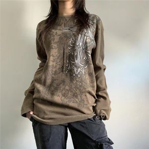 Xingqing Vintage Graphic T Shirt Y2K Aesthetic Women Drukuj okrągły szyję Topy z długim rękawem 2000s Fairy Grunge Ubrania Streetwear 240318