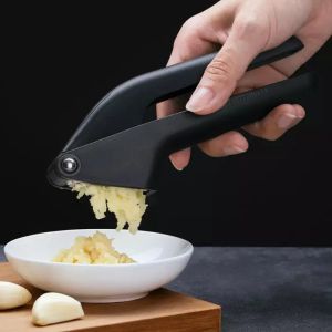 Control Huohou Kitchen Garlic Presser Manual Garlic Crusher Kitchen Tool Micer Cutter Squeeze Tool Fruit & Vegetable for Xiaomi Home