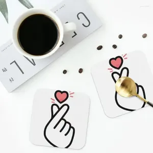 Tischmatten koreanische Finger Herzversion Coasters Küchen-Tischematen Nicht-Schlupf-Isolierung Cup Coffee Matte für Dekor Home Table Cads Set von 4