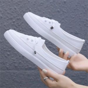 Buty nowe moccasins Kobieta letnie mokasyny białe płaskie gumowe Sole Vulcanize Sport Flat Buty żeńskie pu skórzane trampki 6500