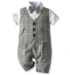 Children039s kostym Baby Boy Doping Birthday Outfit Children Plaid Suits Newborn Gentleman Wedding Bowtie Formella kläder Spädbarn 3375354