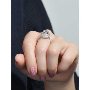 Love Rings Пара дизайнерская карта домашняя карта серебряная платиновая роскошная роскошная роскошная роскошная роскошная роскошная женская женщина с точным инкрустированным обручальным кольцом для женщин с логотипом