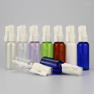 Lagringsflaskor 50 st 30 ml tom mini rese klar vit brun blå makeup verktyg plast nasal parfym sprayer atomizers vatten kosmetik