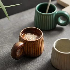 Tazze in forno cambiano una tazza di caffè dell'orecchio grande set a casa europea tazze retrò fatte a mano in ceramica di ceramica in vento