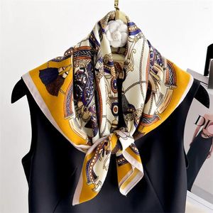 Sciarpe Sciarpa di seta di lusso 65/65 cm Designer Testa di capelli Fazzoletto grande Scialle Hijab Donna Bandana Foulard Silenziatore Fascia per capelli Fazzoletto da collo