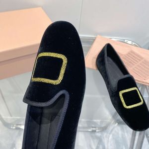 Designer Loafers Leather Mules Women Flats Sequins Slippers Embellished Dress Shoes Summer Sandals With Box 551