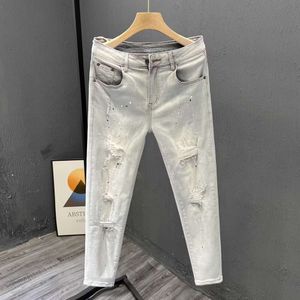 Summer Slim Fit Distressed Beggar Pants for Men's High-end Micro Elastic Cropped Pants, Fashionable and Handsome Denim Pants