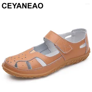 Casual Shoes Split Leather Big Size EU42 Kvinnliga sandaler Högkvalitativ mamma Flat Woman Summer Cut-Out Sandalias Mujer