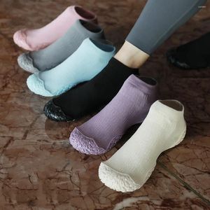 Casual Shoes 2024 Unisex Multi Funktionell hoppande vuxen Hållbar utan halkning av yogakondition Färgad lättviktstrand