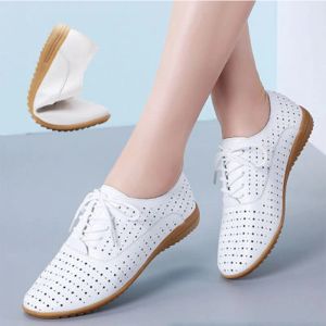 Skor 2023 Nya Spring Women Oxford Shoes Ballerina lägenheter Skor Kvinnor äkta läderskor Mockasins Lace Up Loafers White Shoes 3541