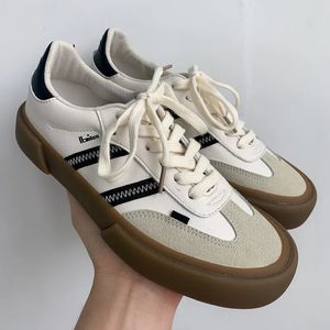 Luxury Shoes for Woman Classic Sneakers Women Leather Retro Low Cut Lace -up Casual Women Sneakers Plus Size 44 240402