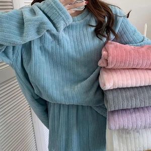 Kvinnors sömnkläder randiga pyjamas för kvinnor korall sammet varm uppsättning plus tjock höst och vinter lata studenthem