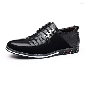 Sapatos casuais homens design de moda clássica PU couro preto preto e respirável Lace-up plus size