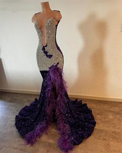 Vestidos de baile de baile longos e elegantes de roxo escuro para meninas negras de luxo de prata shinestone contas de penas vestidos de festa de aniversário do pescoço