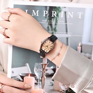 Womens Designer Watch عالي الجودة أوتوماتيكي تاريخ شعبية حزام جلدي من الفولاذ المقاوم للصدأ الشهير حركة الكوارتز مربع الساعات الهدايا