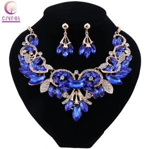 Orecchini di collana di cristallo blu Cynthia Set di gioielli da sposa per le spose COSTRUTTO COSTUTTO COSTA DI MATURA 240401