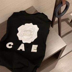 Kadın T-Shirt Tasarımcısı Şık kadınların yeni mektubu baskılı nakış kısa kesim kısa kollu üst kadınların üst beyaz pembe black2023