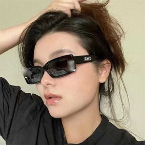 Högkvalitativ fashionabla ny lyxdesigner Xiaoxiang's Small Square Solglasögon Kvinnor Ins Net Red Star Letter Lenses Solglasögon CH71473