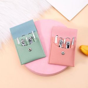 2024 7pcs Manicure Cutters 네일 클리퍼 세트 가정 스테인리스 스틸 이어 숟가락 네일 클리퍼 페디큐어 네일 가위 도구 스테인리스 스틸 매니큐어 세트