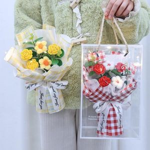 装飾的な花手作りかぎ針編みの花の花束ミニかぎ針編みのデイジー記念日ギフト