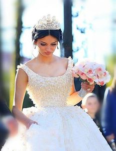 Arabisk bollklänning 2018 bröllopsklänningar prinsessor pärlor bröllop klänningar med stor båge skopa hals billig vintage brudklänning plus size8608949