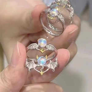 Hot Selling Rings Moonlight Stone Angel Demon Ring med en nischdesign Avancerad öppningsjusterbar pekfingerring