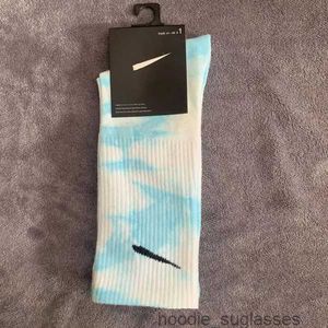 Mens new style socks Wholesale Sell All-match Classic black white Women Men Top Quality Breathable Cotton mixing Football basketball Sports Ankle sock BGF22