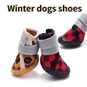 Vestuário para cães cães de estimação de inverno sapatos quentes botas à prova d'água de sola para pequenos suprimentos de gato xadrez espetado