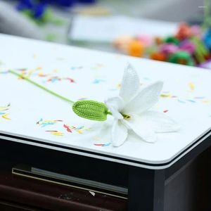 Kwiaty dekoracyjne wysokiej jakości ręcznie tkane żywe, ręcznie łuczone szydełkowane lilia Realistyczne DIY Craft Flower Prezenty do domu