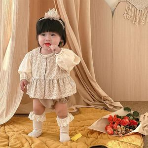 衣類セットスプリング韓国生まれの女の子2pcs服セット綿スプレッチ長袖ロンパープリントラッフルベストスーツ幼児の女の子の服