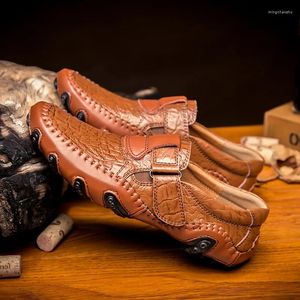 Casual skor äkta läder män handgjorda loafers andningsbara slip på chaussure homme krokodillinje körning