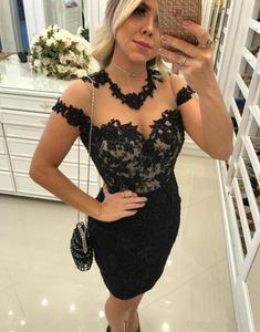 Małe czarne aplikacje koronkowe krótkie sukienki koktajlowe 2019 klejnot szyi krótkie rękawy guziki