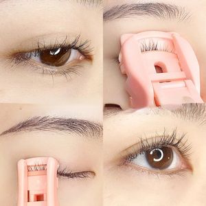 2024 Detalj Eyelash Curler Wide Vinkle Partial Lash Applicator segmenterad curling varaktig ögonfranssapplikator Portable Eyelash Pincettdetalj