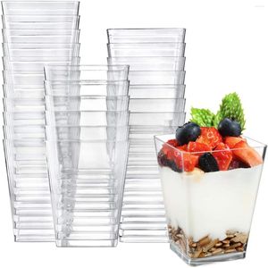 Engångskoppar sugrör 12/24 st mini dessert 110 ml transparent trapezoidal mat container bröllopsfestival fest för mousse -facksked