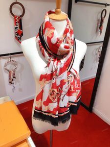 Designer V Scarf Luxury Cashmere Long Silk Scarf primavera e estate Nuovo scialle aria condizionata con aria condizionata Monogramma stampato rosso Monogramma Monogramma Soft Touch 110*190 cm