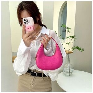 2024 2024 Kvinnor Luxury Underarm Bag Half Moon Justerbar band Hobo Bag Fashion Design Solid Color Pu Leather Shoulder Bags (8910) 10A 11A