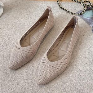 Casual Shoes Spring and Summer Solid Color Pointed Flat Bottom Helle Soft Sole Single Breattable Women's Knited