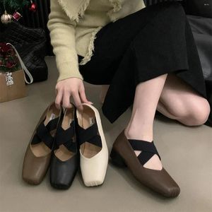 Sapatos casuais confortáveis Mary Jane Ballet Flats Couro Black Slip for Women 2024 Woman de alta qualidade da banda elástica