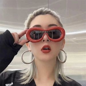 2024トップデザイナー新しい高級デザイナーLuoyijia Cat's Eye Sungrasses for Women Ins同じタイプのパーソナライズされたPout Lips Sunglasses LW40099i