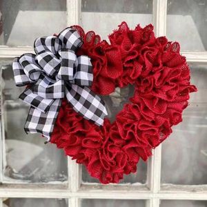 Flores decorativas grinaldas em forma de coração vermelho 15.7 polegadas para decoração de aniversário externo em interior