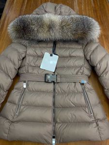 Designer Down Jacket 2024 Mengjia Women Brown Cooded Получите талию в середине длины Fox Fur Collar New Down Down Cump