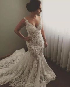 Klänningar 2020 Ny lyxig plus -storlek Mermaid Wedding Dresses V Neck Illusion Lace Appliques ärmlös Backless Cathedral Train Formal BRI