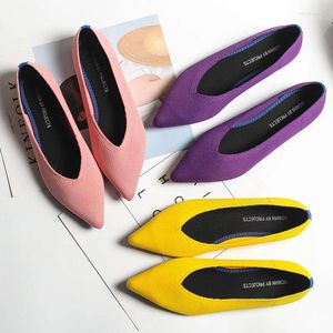 Scarpe casual Varie Slip poco profondi di colore solido/misto su mocassini in tela Ballerina ballerina comoda punta di punta di palletti da ballo femminile 2024